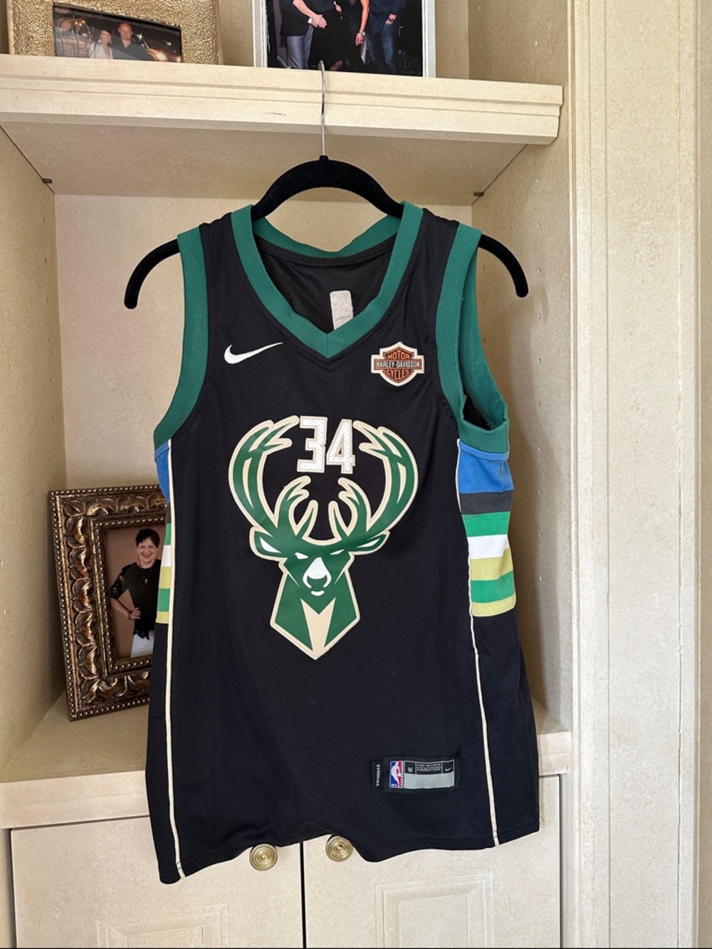 Nike Black and Green Milwaukee Bucks #34 Jersey kids Medium